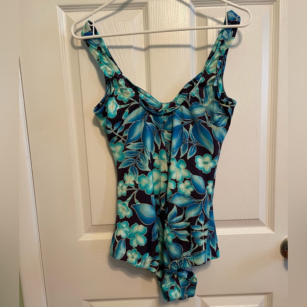 Maxine swimsuit/bathing suit - Picture 2 of 3